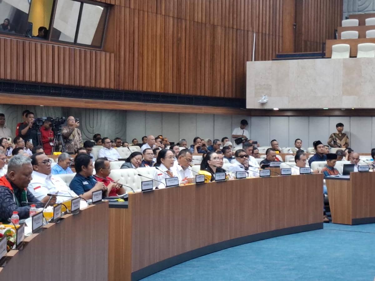 Pimpinan DPR rapat bersama elemen buruh untuk memhahas RUU Ketenagakerjaan.
