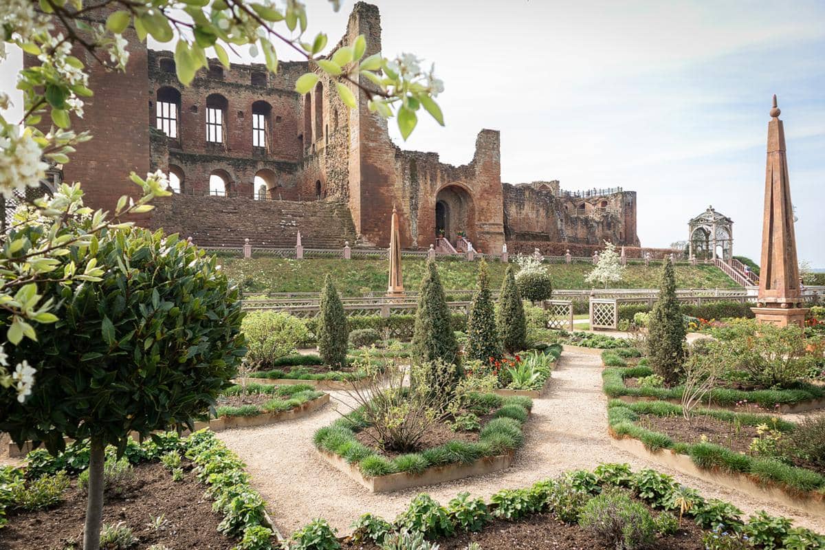 ilustrasi Kenilworth Castle