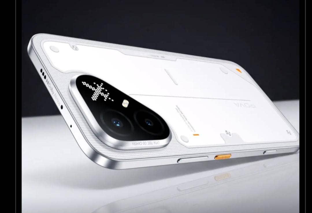 TECNO Pova 8 Pro 5G warna arc white