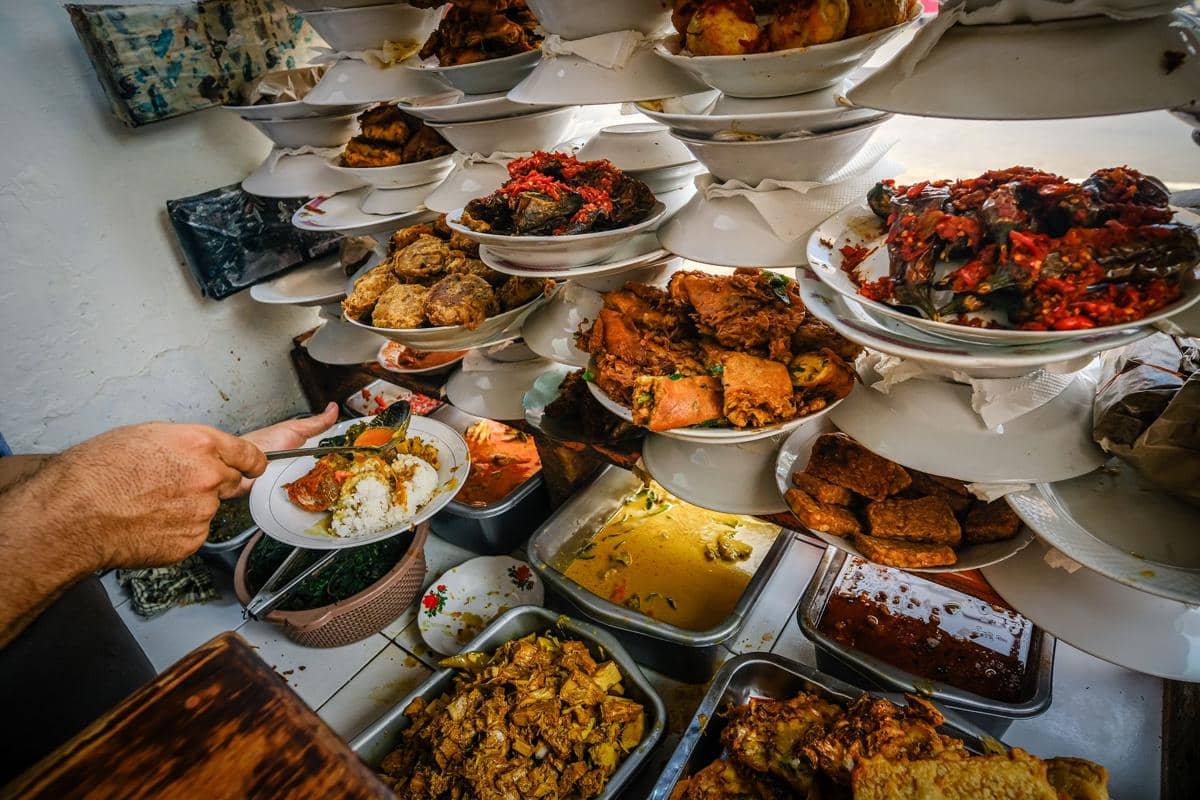 5 Tempat Sarapan Murah di Blok M, Nasi Padang sampai Jajan Pasar