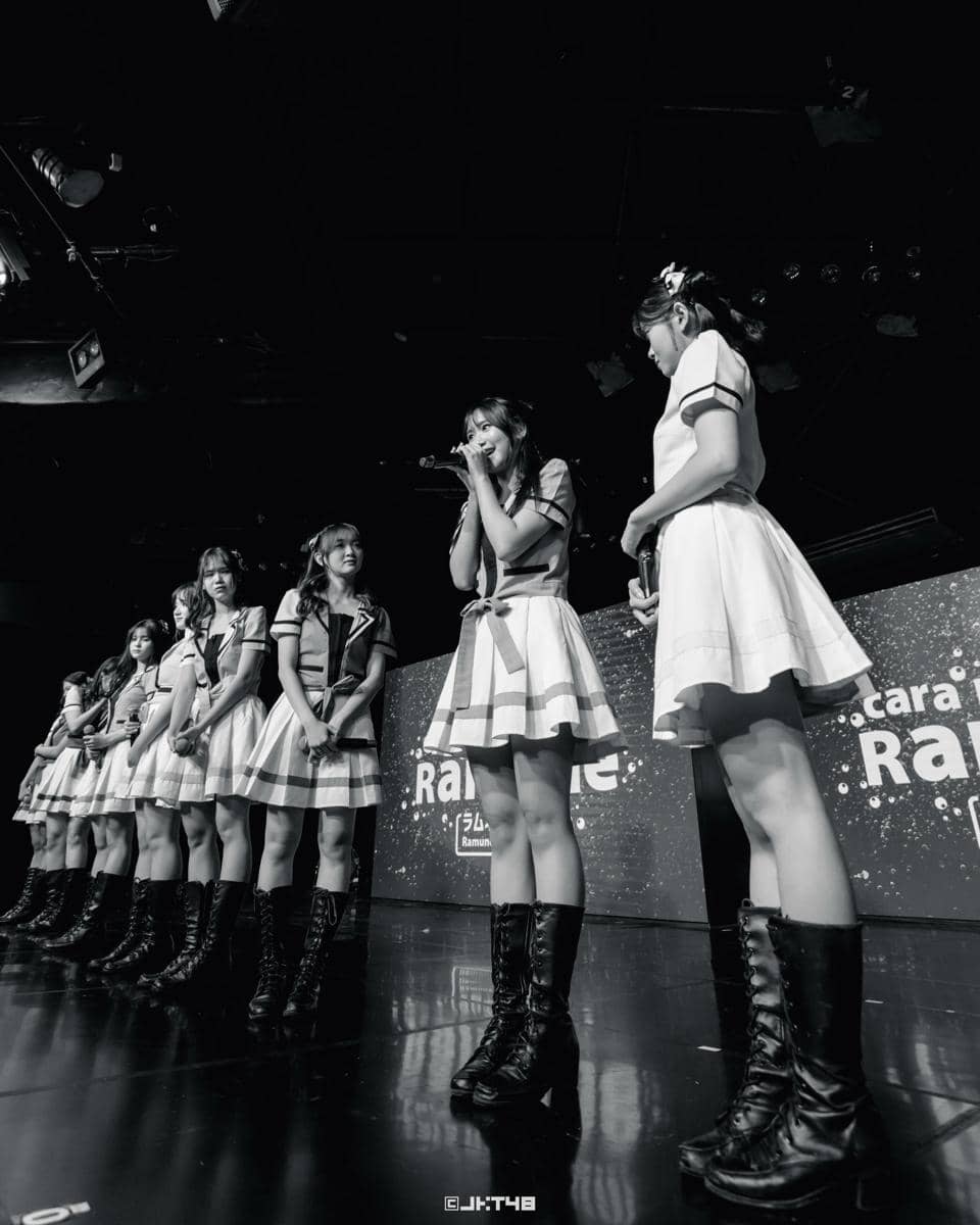 Potret Alya Amanda dalam unggahan akun Instagram @jkt48.alya_, menampilkan dirinya dalam sebuah foto pribadi.