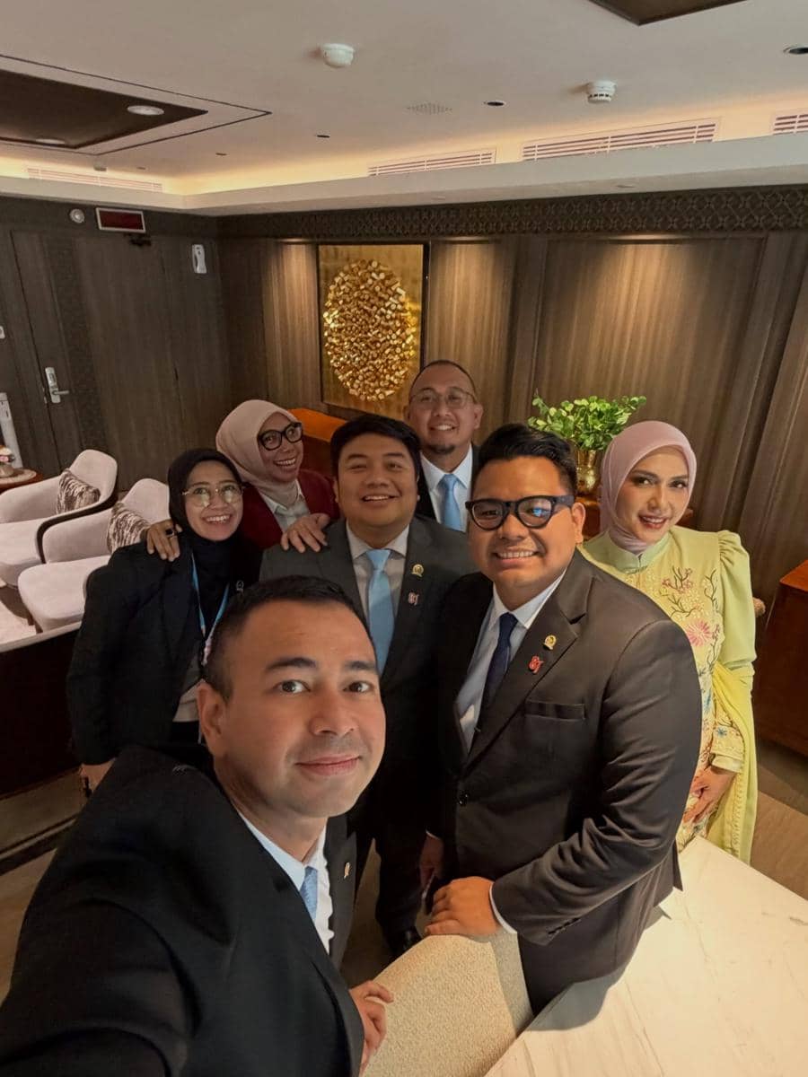 Sejumlah artis menghadiri Sidang Tahunan MPR dan rapat paripurna DPR 2026, sebagaimana diunggah akun Instagram Raffi Nagita.
