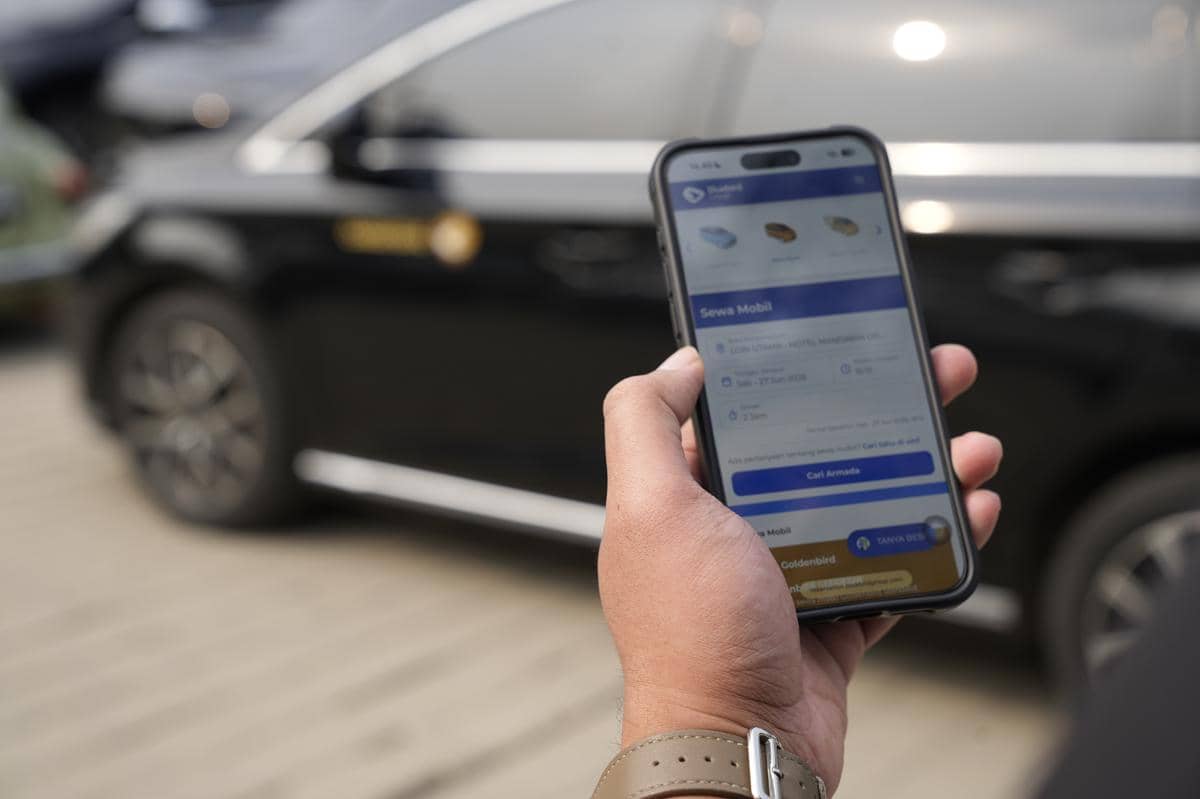 Tampilan aplikasi Web Reservation BlueBird untuk memesan layanan GoldenBird secara daring melalui halaman pemesanan.