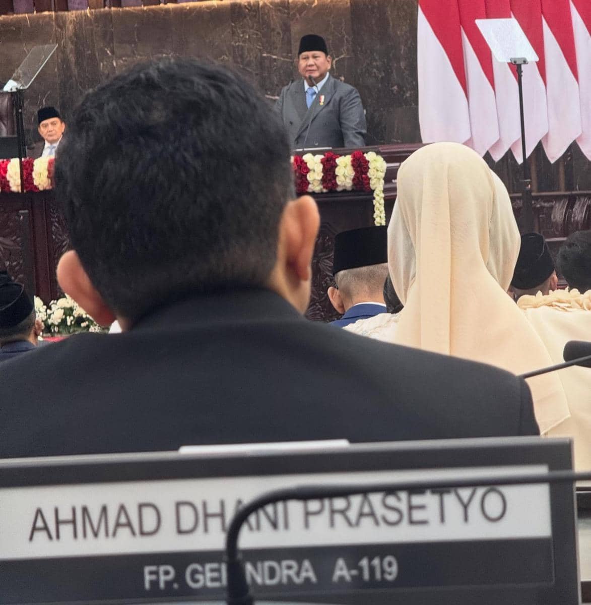 Ahmad Dhani menghadiri Sidang Tahunan MPR dan rapat paripurna DPR 2026 sebagai artis, berdasarkan unggahan Instagram.
