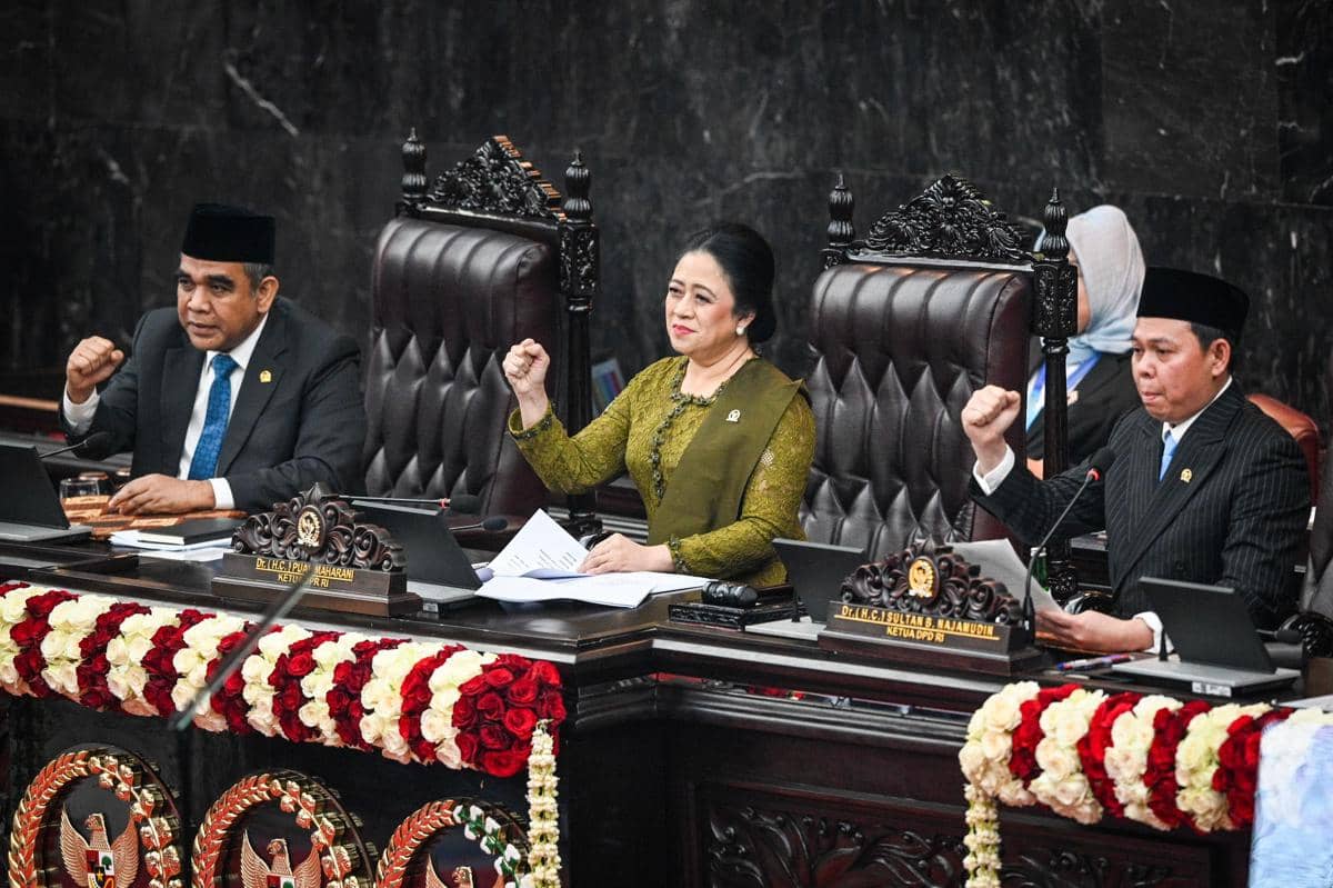 Puan Pamer Capaian DPR Hasilkan 28 Undang-undang di Depan Prabowo