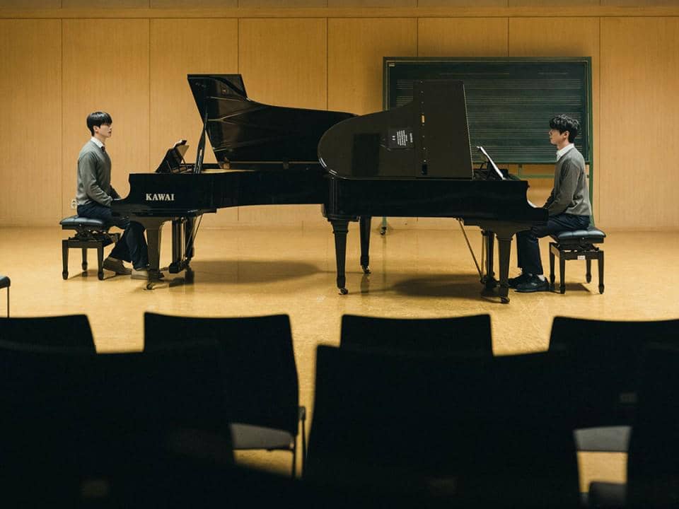 Potongan adegan dari drama Four Hand, Two Sonatas yang digunakan sebagai materi promosi resmi oleh tvN.