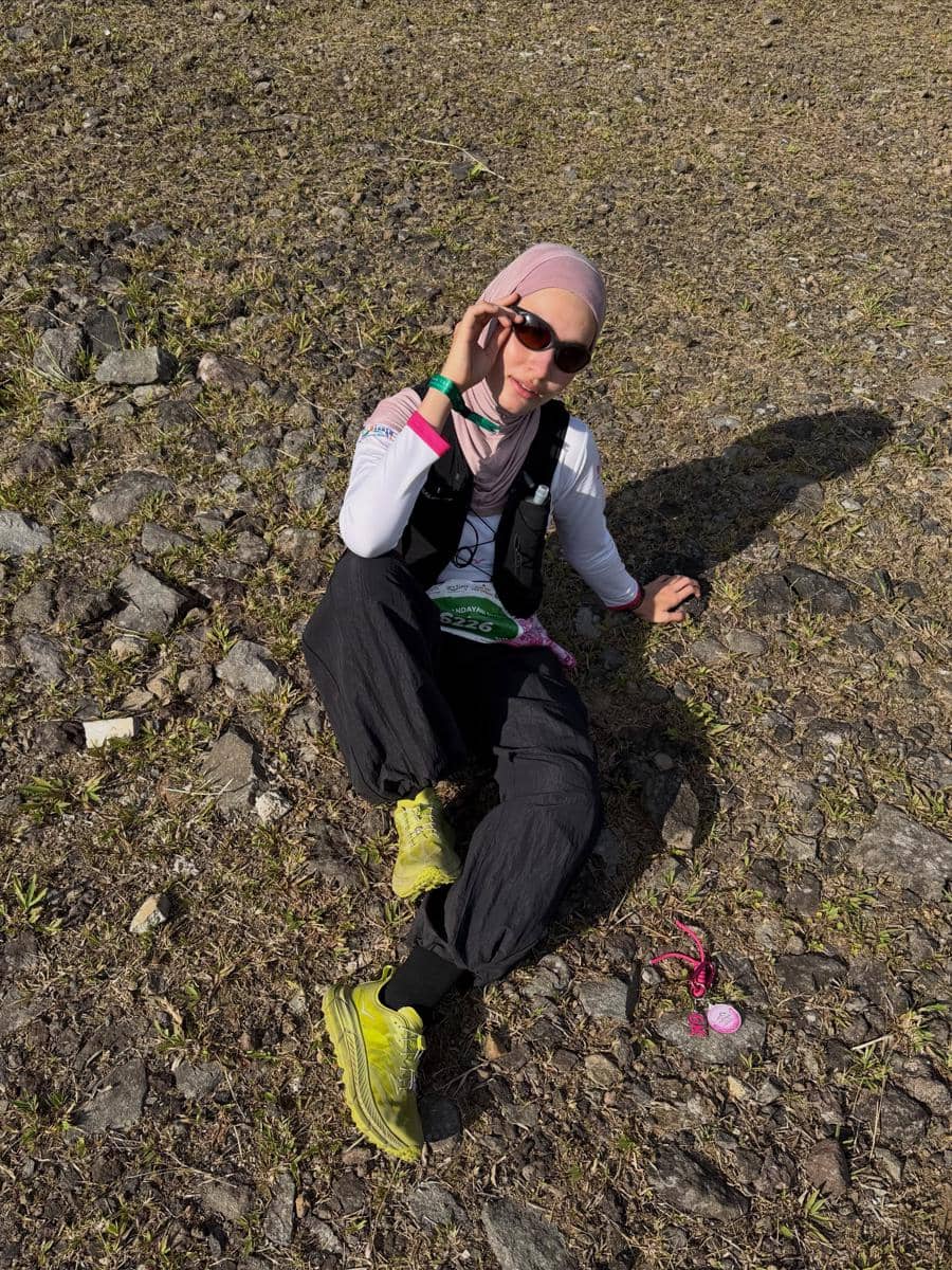 Dwi Handayani jajal trail run di kebun teh