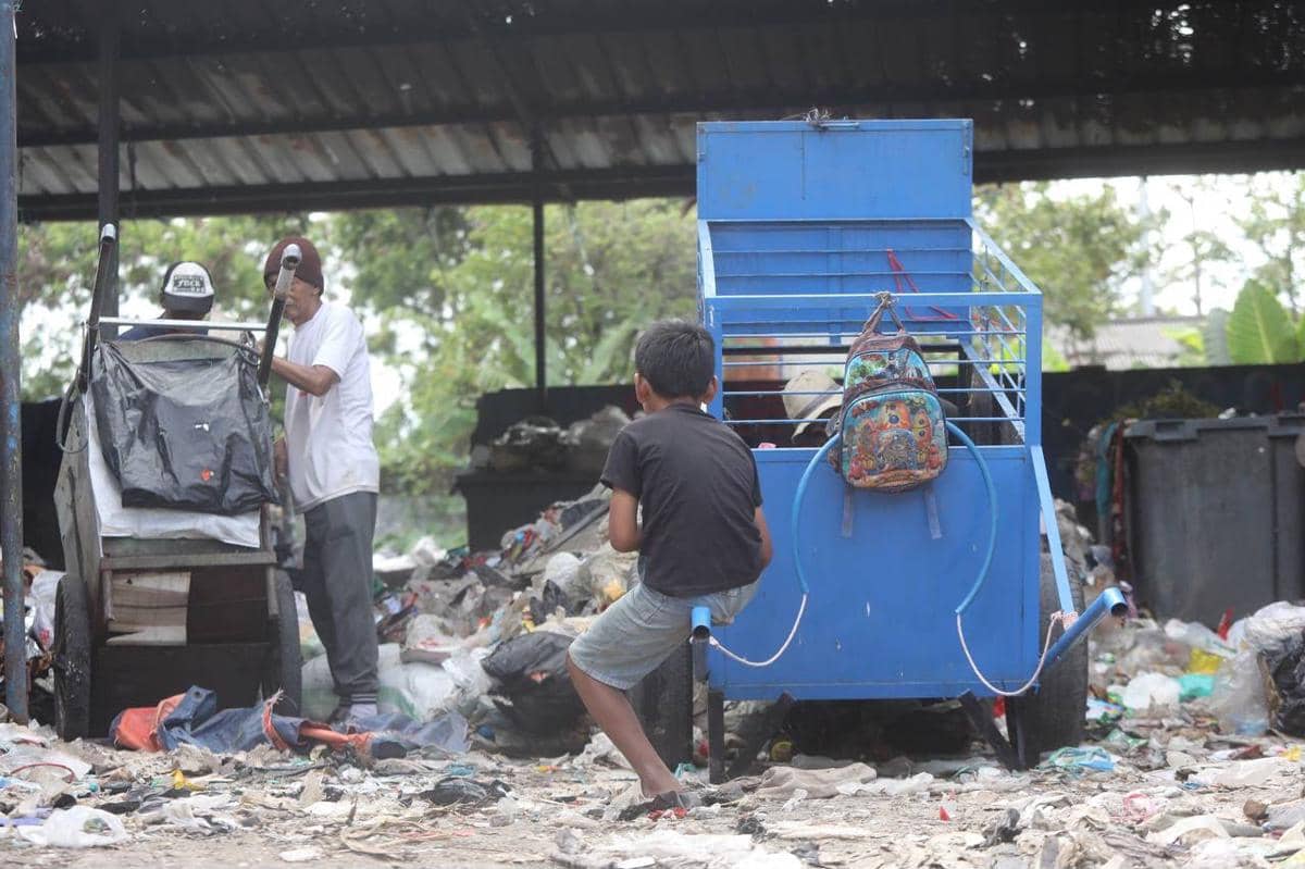 Farhan Siapkan Teknologi Pengolah Sampah 300 Ton per Hari