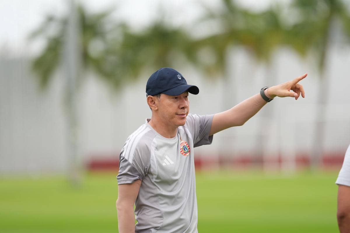 Para pemain Persija mengikuti sesi latihan fisik dan taktik dalam pemusatan latihan di Thailand bersama Shin Tae Yong.