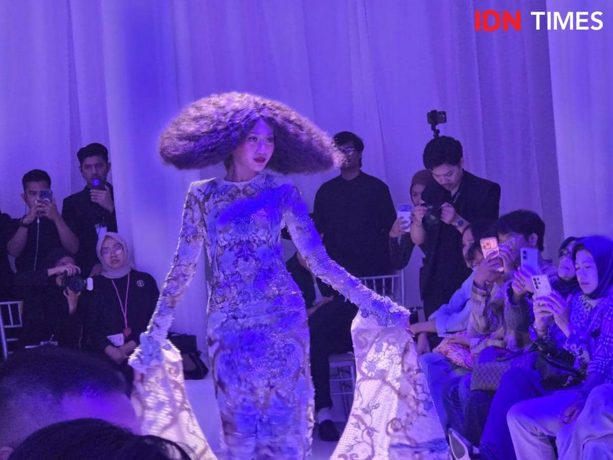Koleksi Ivan Gunawan, Nusanova 2.0: Sekar Jagat, di Langham Fashion Soiree