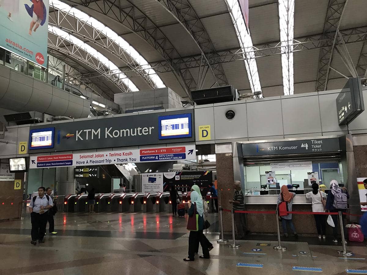 potret KTM Komuter di KL Sentral