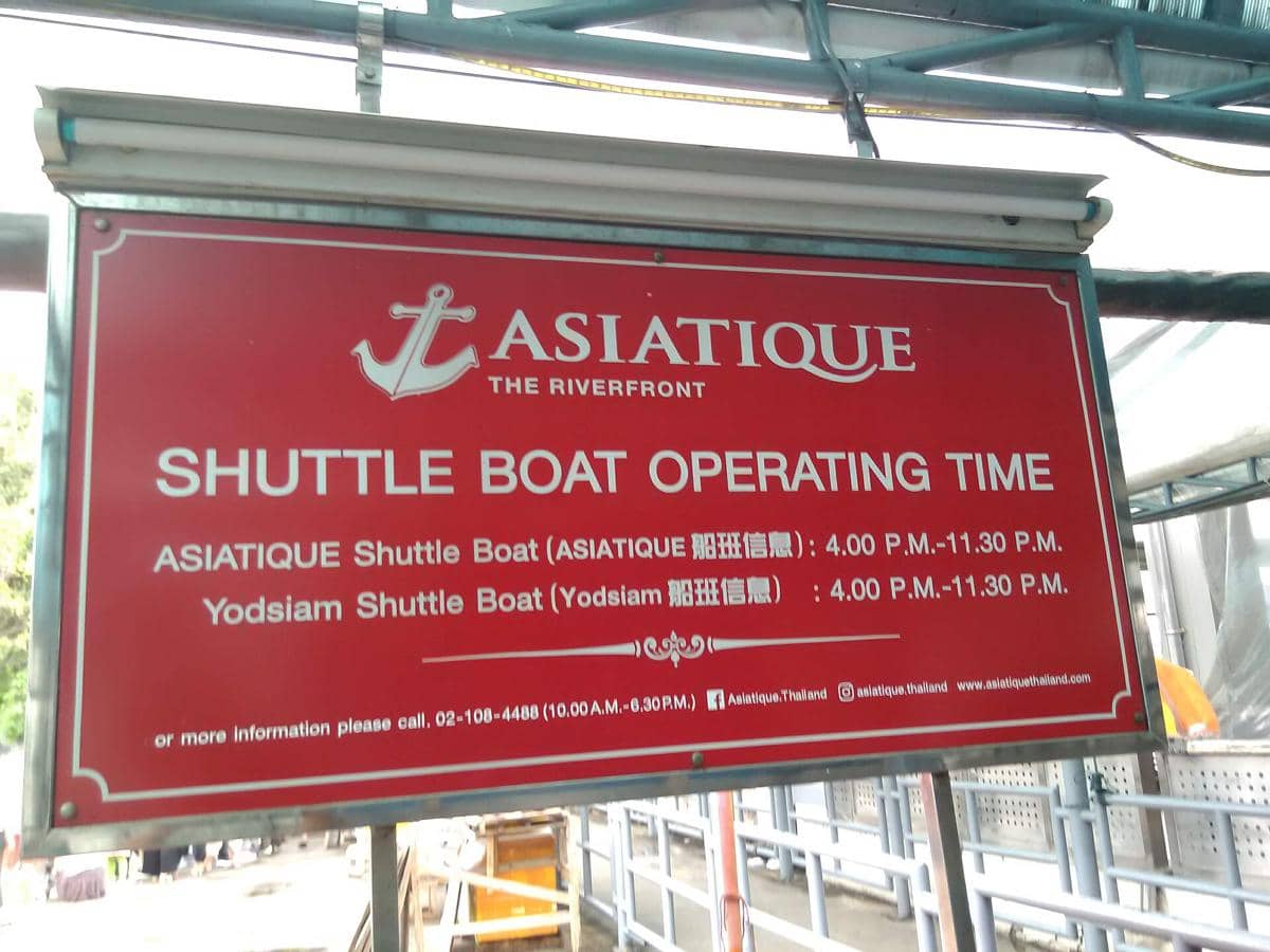 potret shuttle boat Asiatique The Riverfront