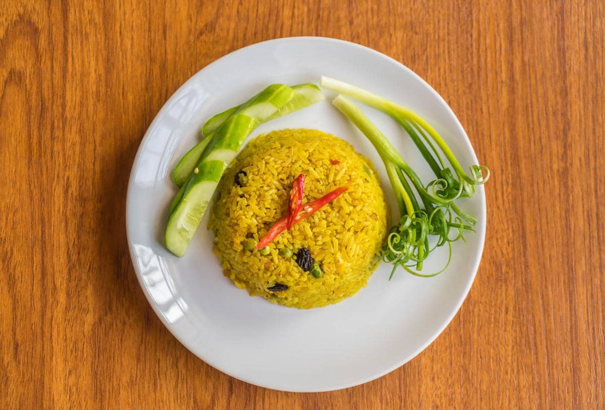5 Trik Membuat Nasi Kuning Pulen, Wangi, dan Gak Mudah Basi