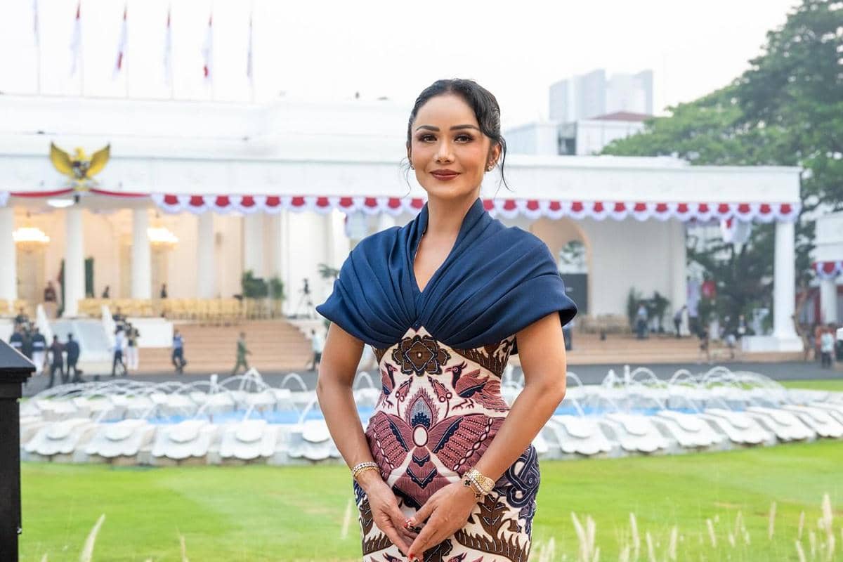 7 Potret Persiapan Kris Dayanti Jelang Tampil HUT Ke-81 RI di Istana