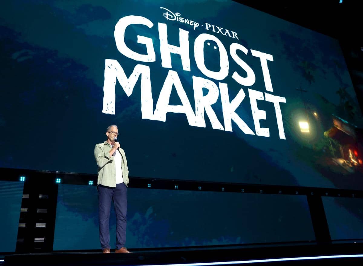 Pete Docter, Chief Creative Officer Pixar, berbicara di panggung Disney Entertainment Showcase D23 di Anaheim.