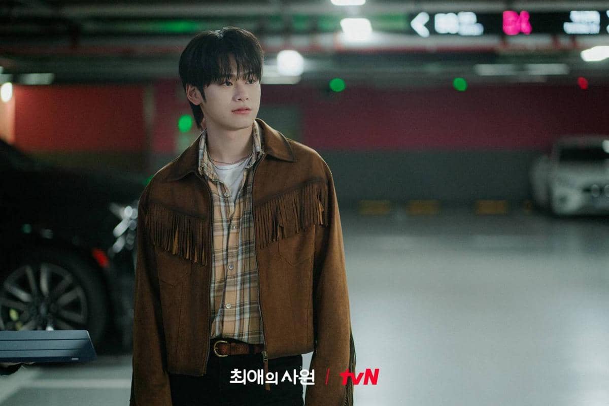 Cuplikan adegan drama Korea My Bias, My Boss produksi tvN yang digunakan sebagai materi promosi serial tersebut.