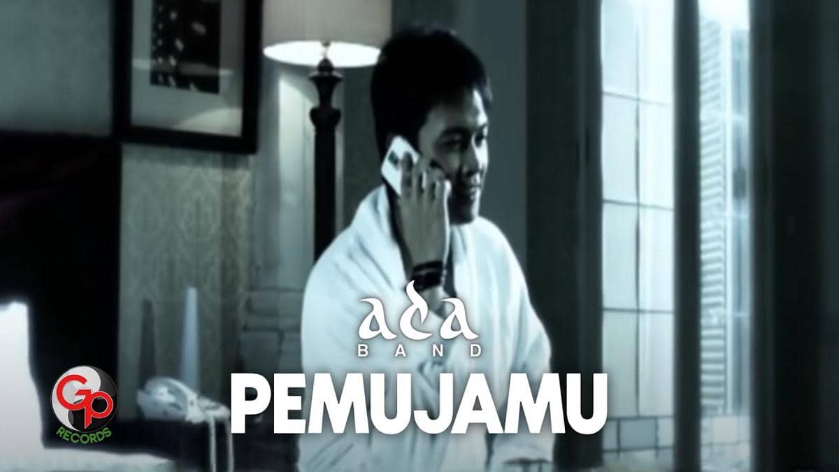 cuplikan video klip "Pemujamu"