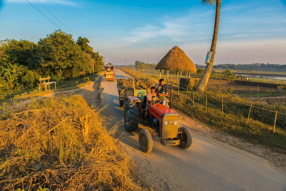 ilustrasi traveling di desa