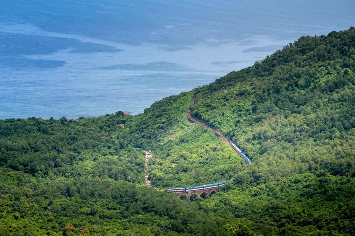 Hai Van Pass Train