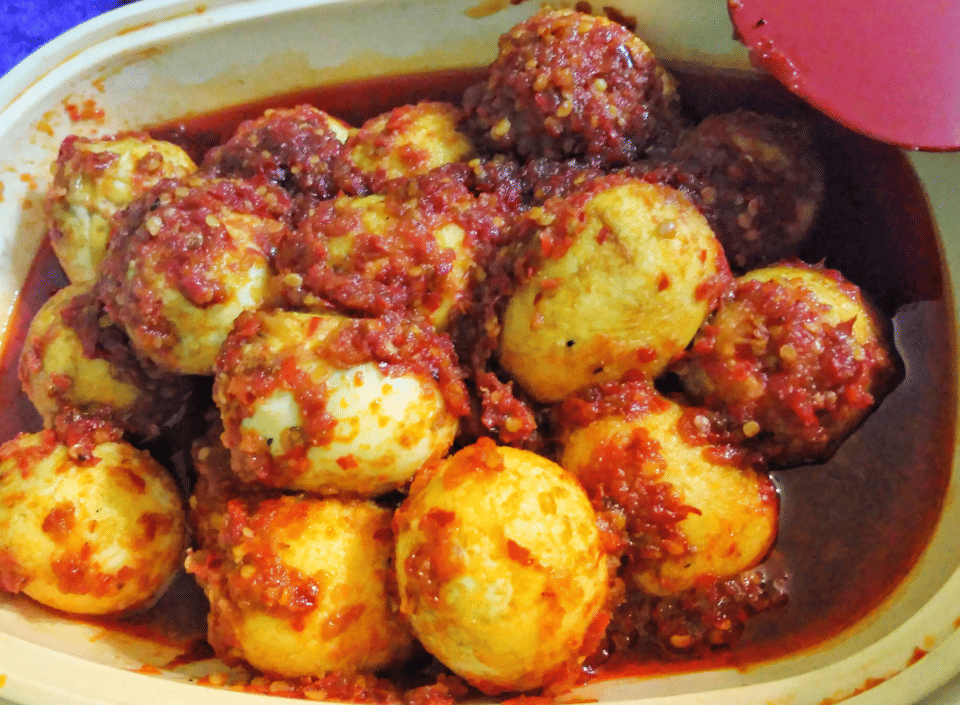 ilustrasi telur balado