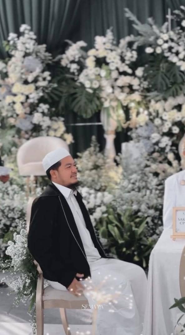 Potret momen pernikahan Wancoy Grind Boys yang diunggah oleh akun Instagram semaya.wcc dalam suasana sakral.