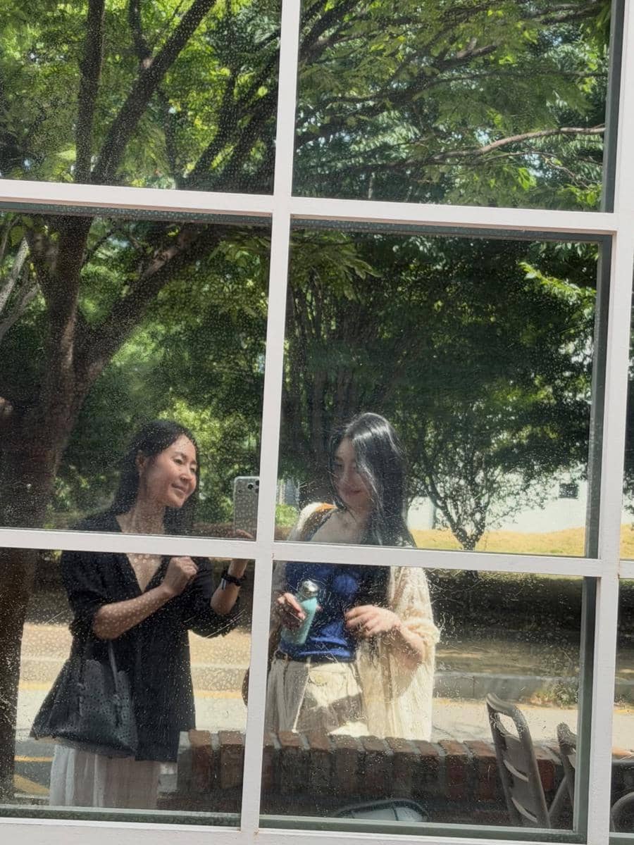 potret Chaereyong ITZY dan ibunda