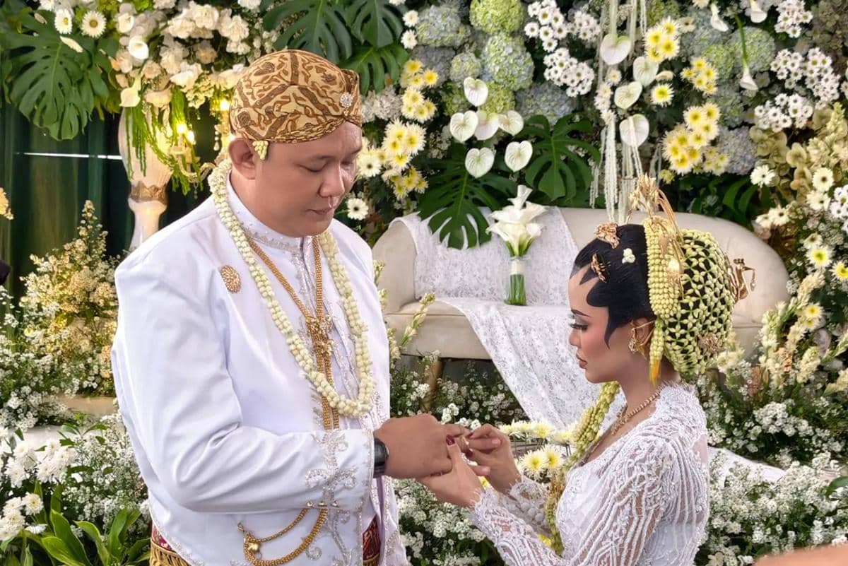 7 Potret Pernikahan Wancoy Grind Boys dan Sintia, Maharnya Uang Asing