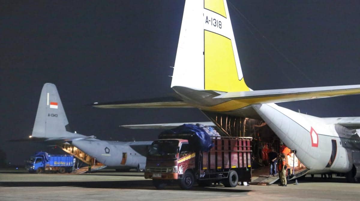 Gempa NTT, TNI AU Kerahkan 2 Hercules Bawa 27 Ton Bantuan untuk Korban