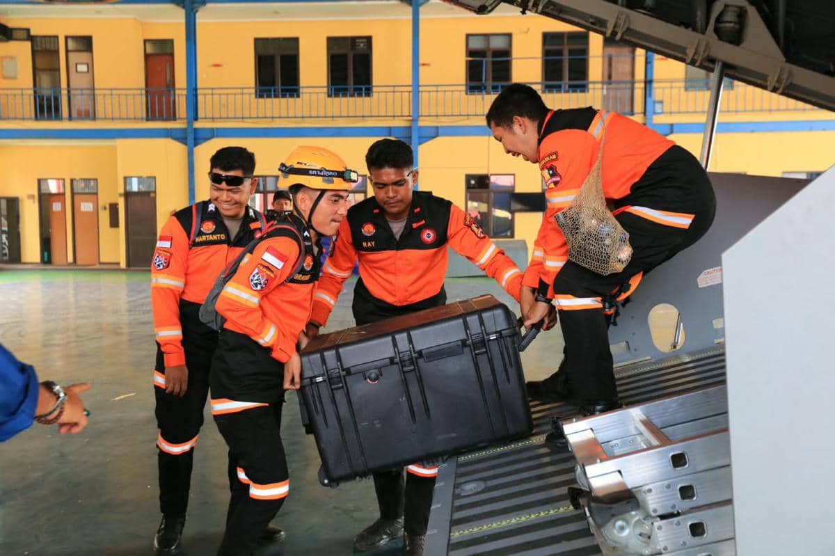  Gempa NTT: Polri Kerahkan Tim SAR, 10 Anjing K9, dan Helikopter AW169