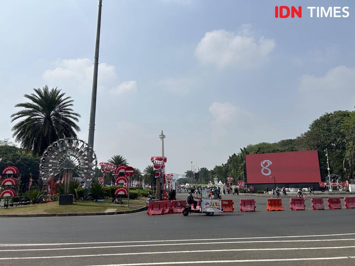 Jelang HUT RI ke-81, Monas Penuh Nuansa Merah-Putih