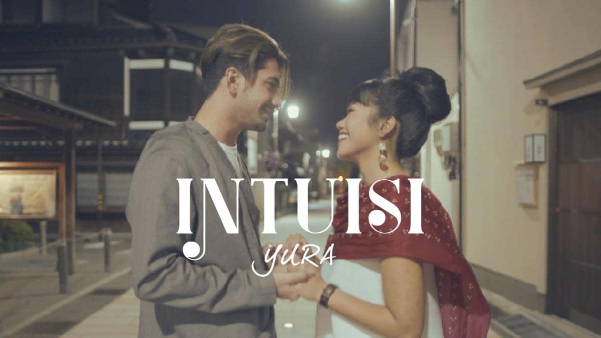 cuplikan video klip "Intuisi"