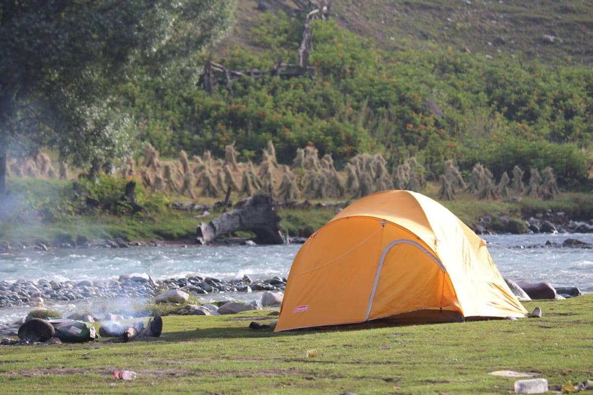 Bukan Cuma Banjir, Ini 5 Bahaya Camping Dekat Aliran Sungai