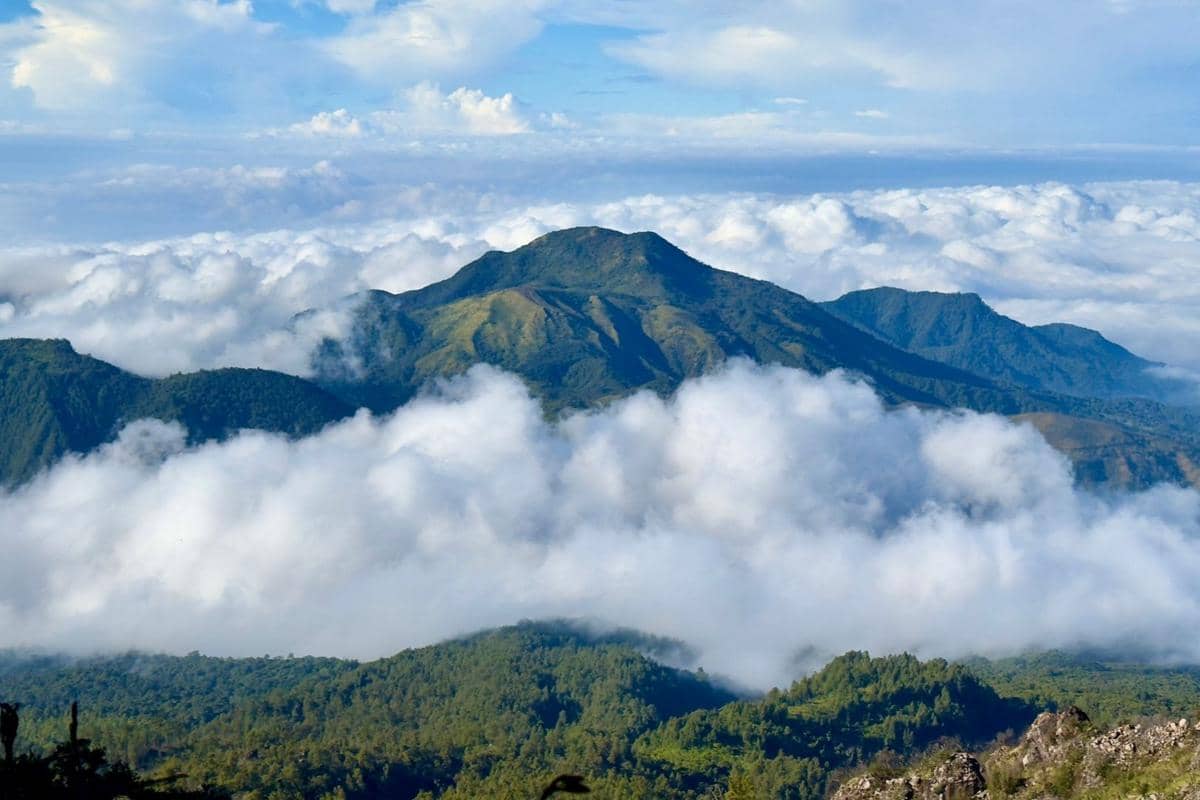 5 Event Lari Trail Paling Menantang dengan Rute Terjauh di Jawa Tengah