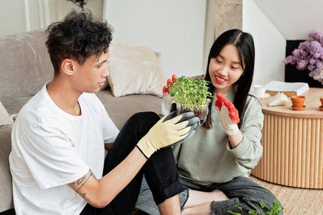 5 Ide Quality Time Hemat Bersama Pasangan saat Long Weekend