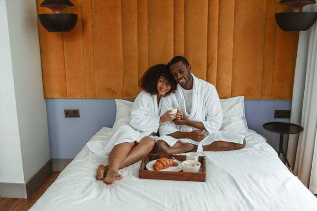 4 Cara Staycation Hemat saat Long Weekend, Sudah Coba?