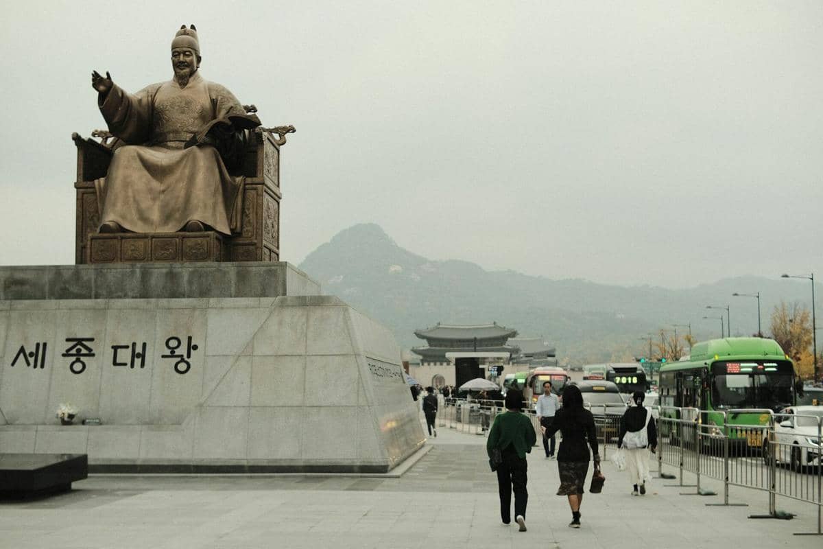 ilustrasi patung King Sejong di Seoul, Korea Selatan