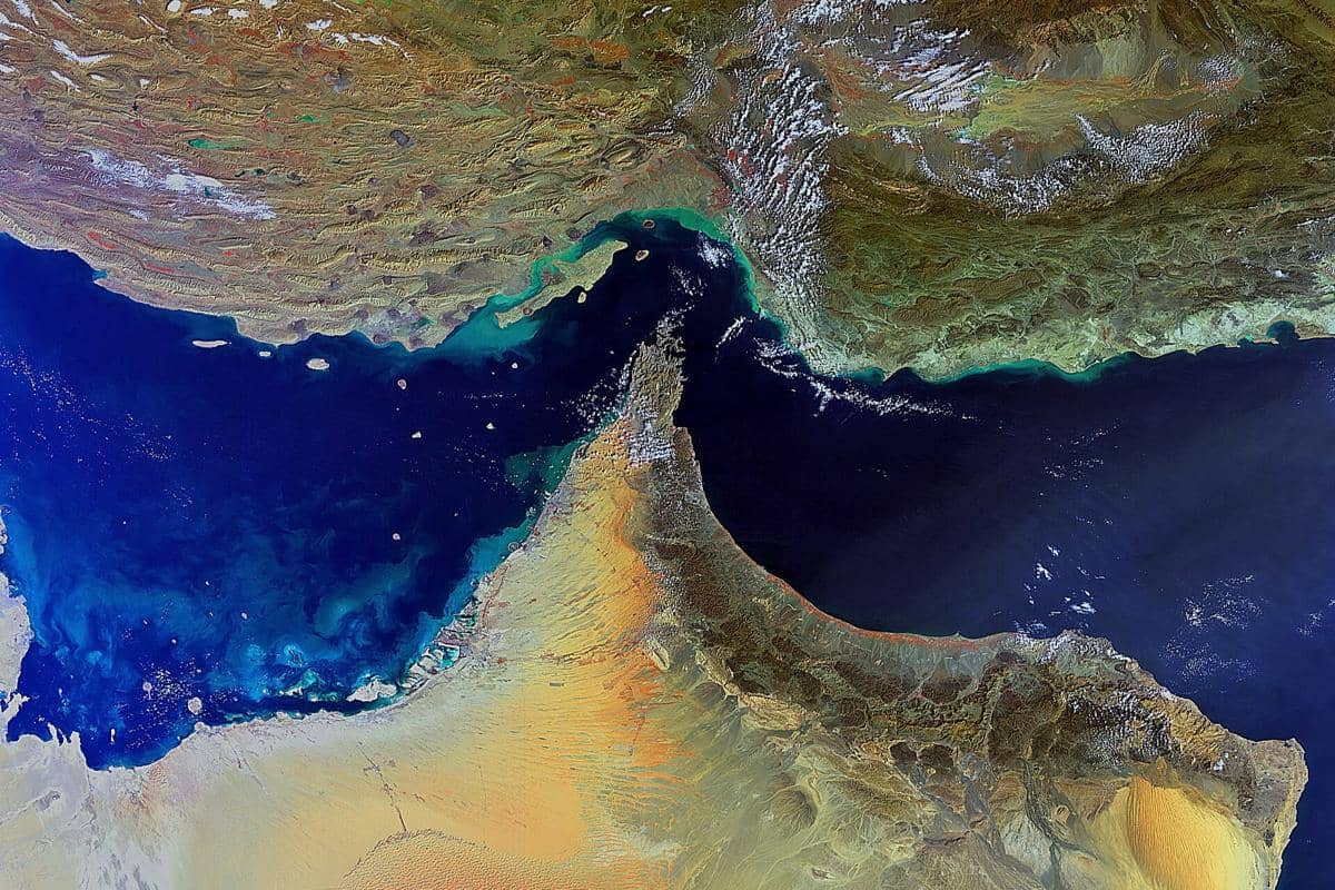 Iran dan Oman Resmi Sepakati Jalur Pelayaran Baru di Selat Hormuz