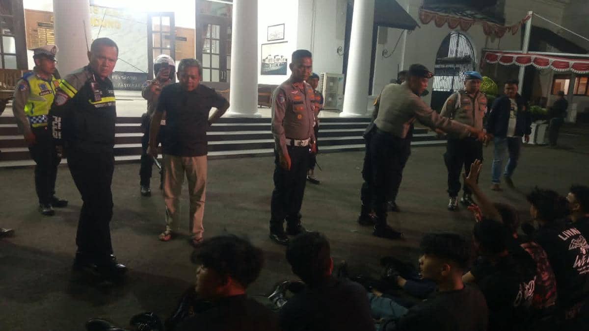 Polisi Amankan 11 Remaja Diduga Hendak Konvoi Motor di Bandung