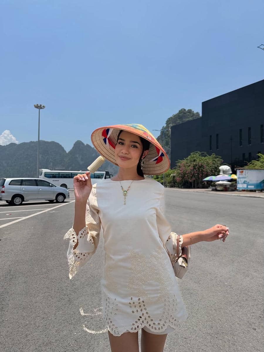 Potret Opal Suchata Jelang Akhir Masa Jabatannya Sebagai Miss World 2025