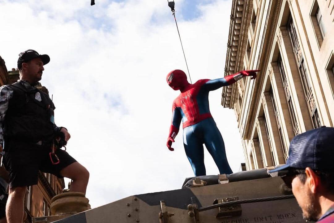 Tom Holland di lokasi syuting Spider-Man