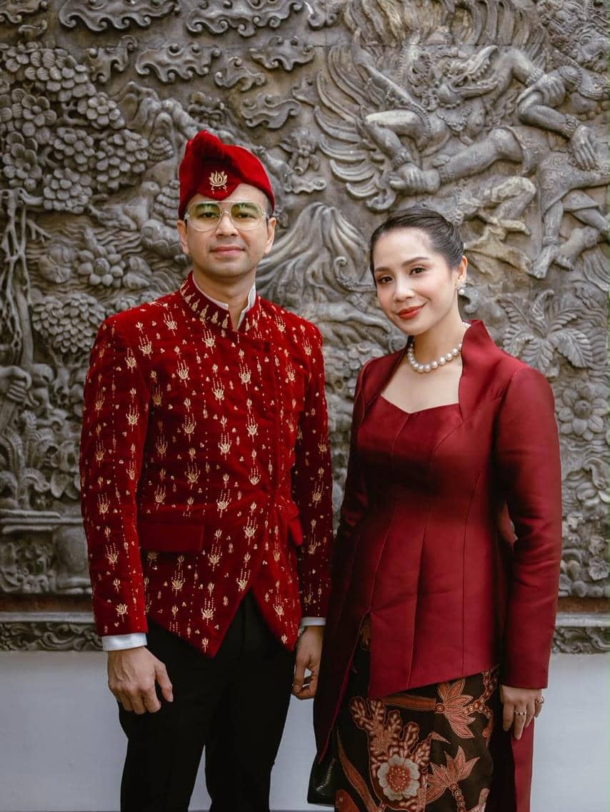 Sejumlah artis menghadiri upacara bendera peringatan HUT ke-81 Republik Indonesia di Istana Merdeka.