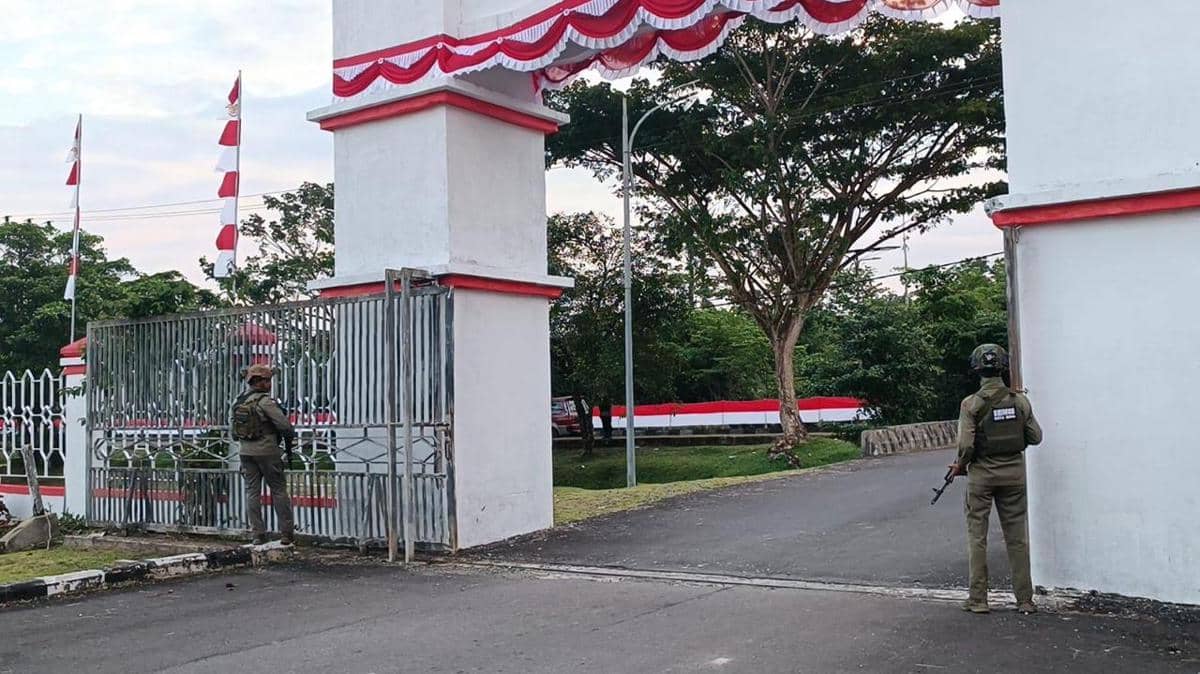 Satgas Damai Cartenz Kawal Upacara HUT ke-81 RI di Yahukimo