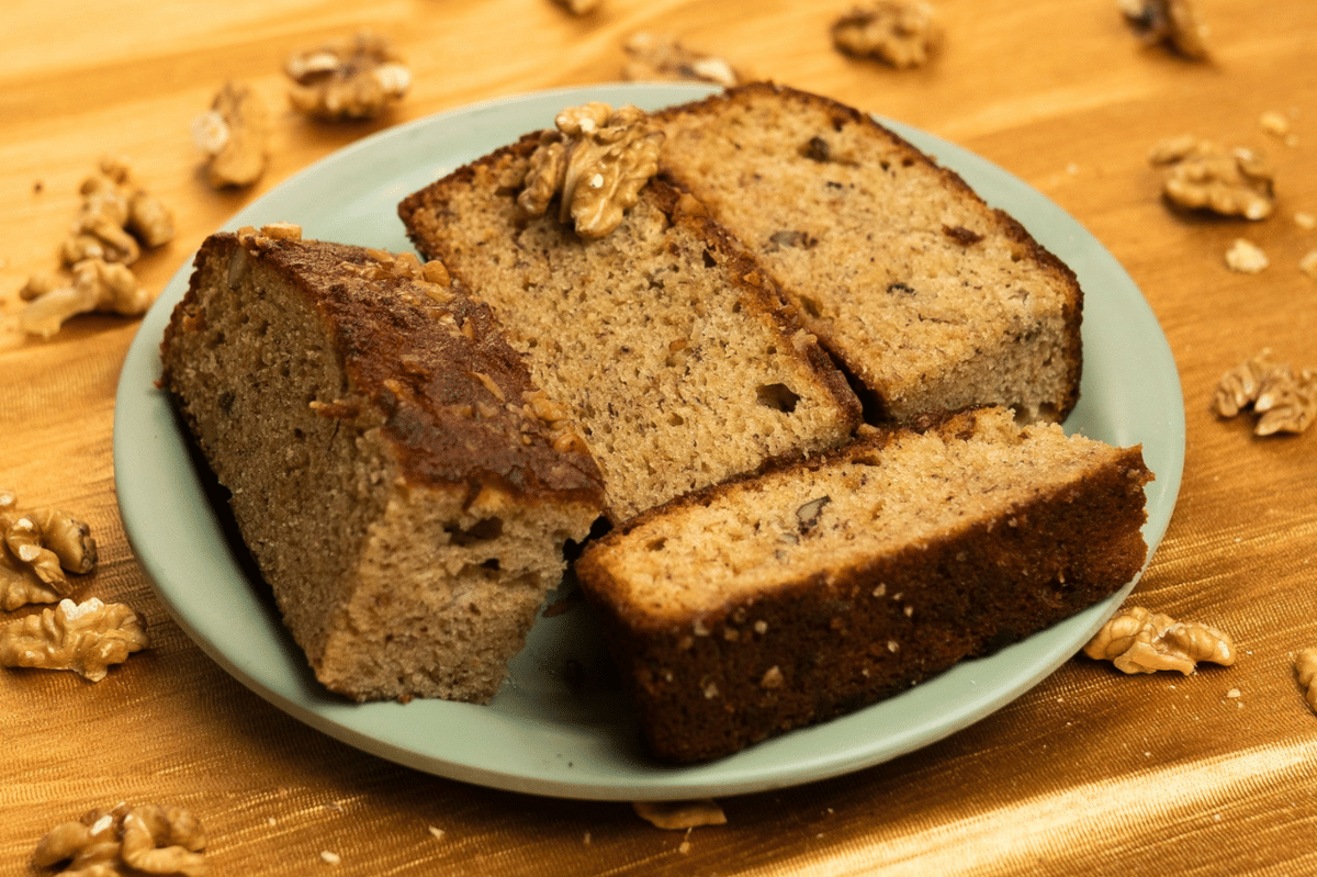 ilustrasi banana bread rice cooker
