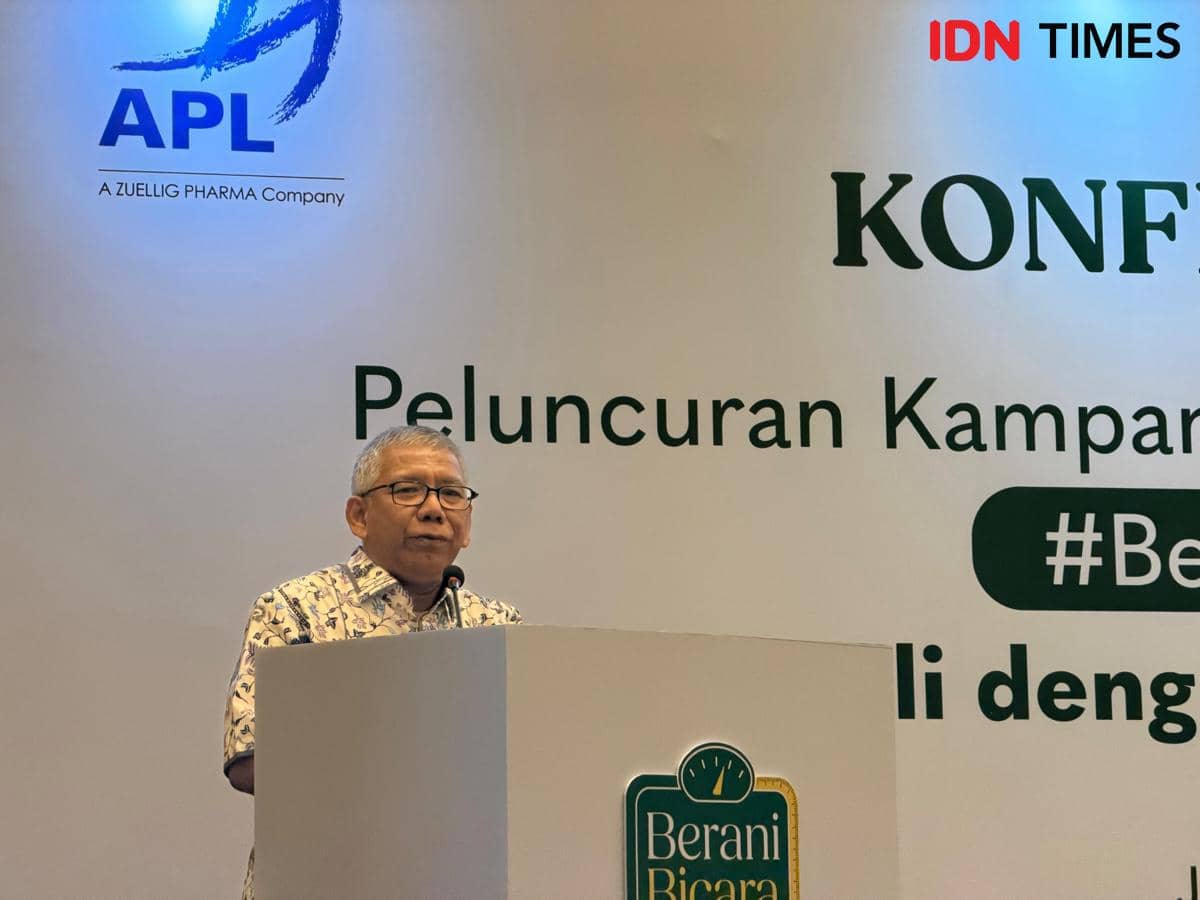 Prof. Dr. dr. Em Yunir, Sp.PD-KEMD, Ketua Umum Perhimpunan Endokrinologi Indonesia (PERKENI) (IDN Times/Misrohatun)