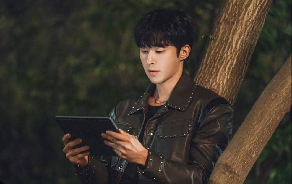 7 Tanda Ki Young Do Punya Crush Ke Yoo Bo Na di A Bona Fide Killer