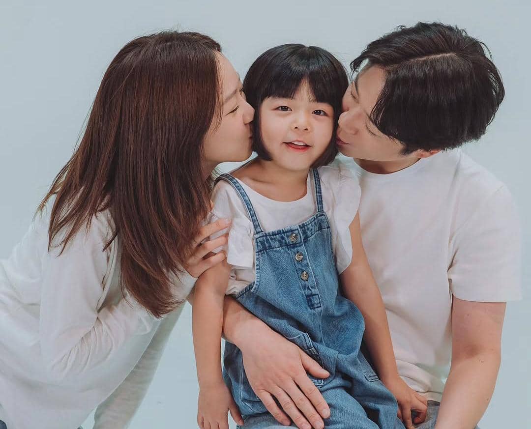 7 Gentle Parenting ala Bo Na dan Tae Seong di A Bona Fide Killer