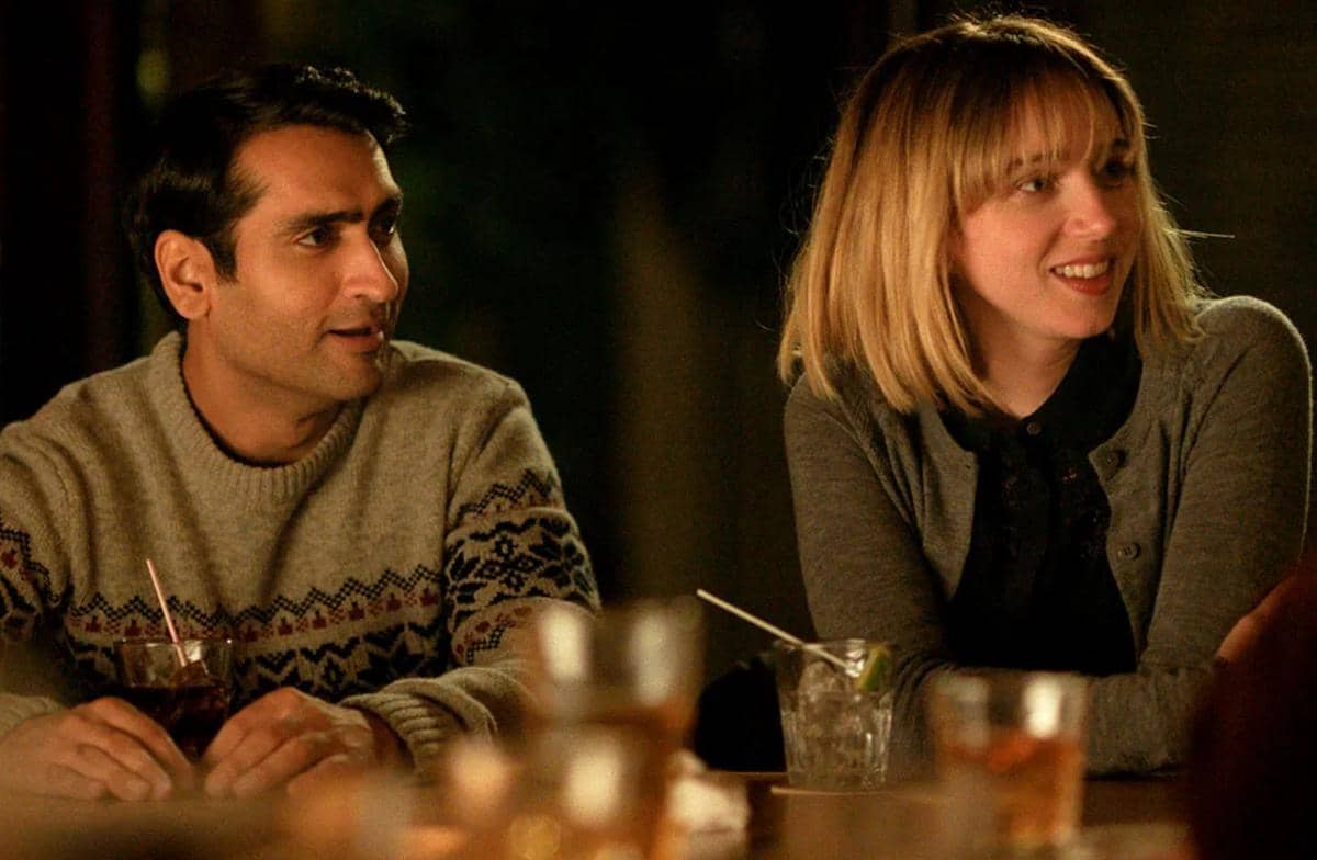 Cuplikan adegan dari film The Big Sick, diproduksi oleh Apatow Production, dalam materi promosi resmi film tersebut.