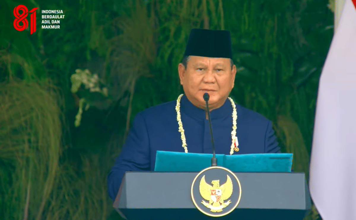 Prabowo Ajak Heningkan Cipta untuk Pahlawan dan Korban Bencana NTT