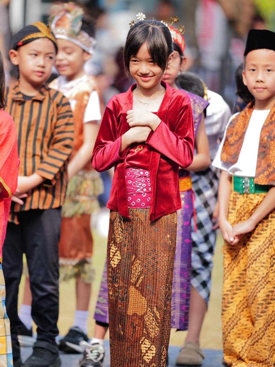 momen Nycta Gina dan Kinos rayakan HUT ke-81 RI