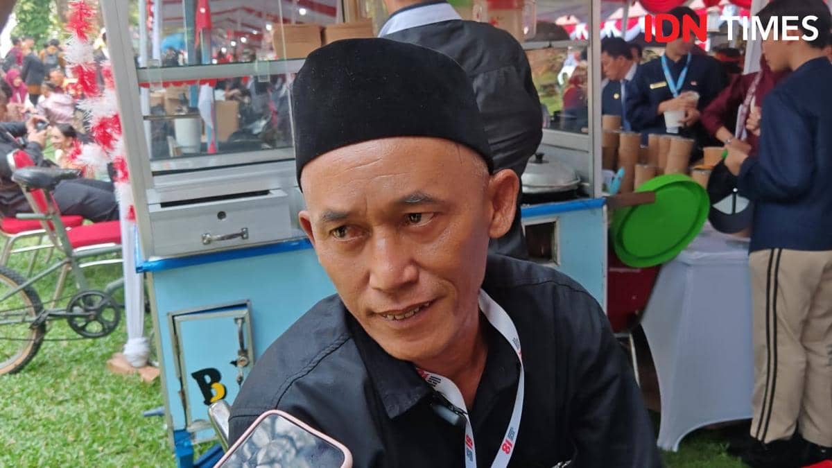 Rejeki Nomplok, Penjual Kue Ape Dapat Rp16 Juta di Pesta Rakyat Istana